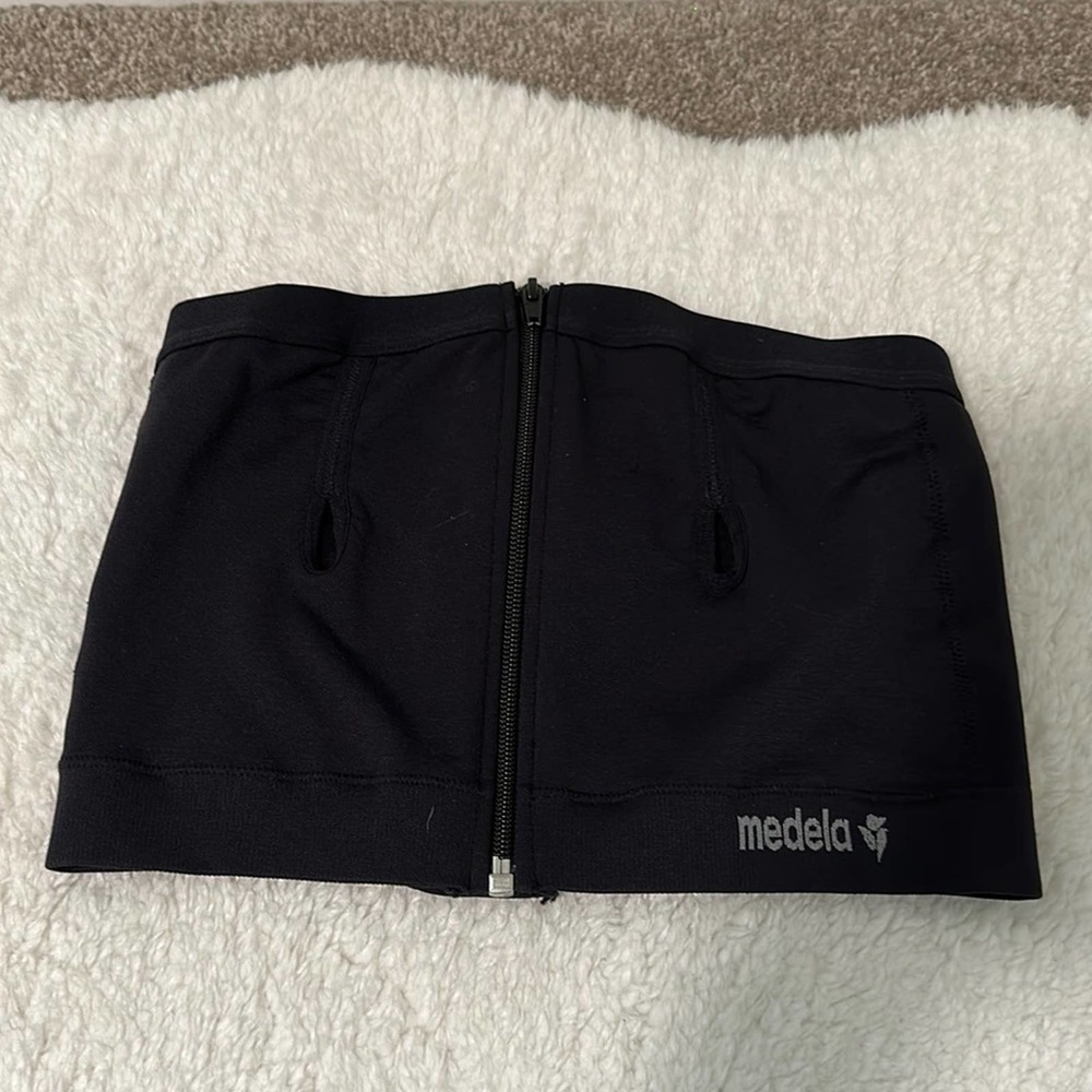 Medela Pump Zip Bra Size Large